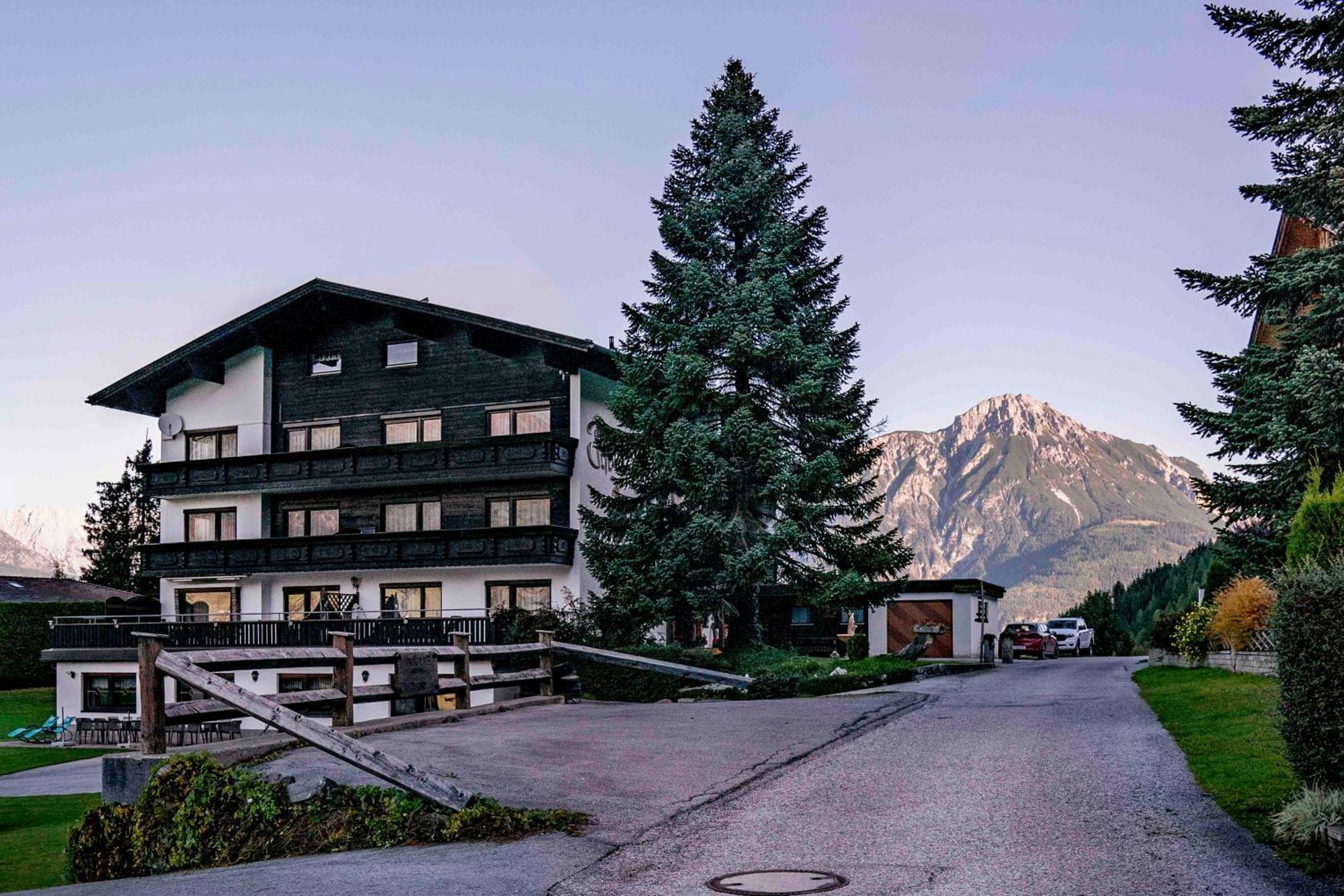Ferienwohnungen Monja Und Dietmar Thoeni Arzl im Pitztal Esterno foto