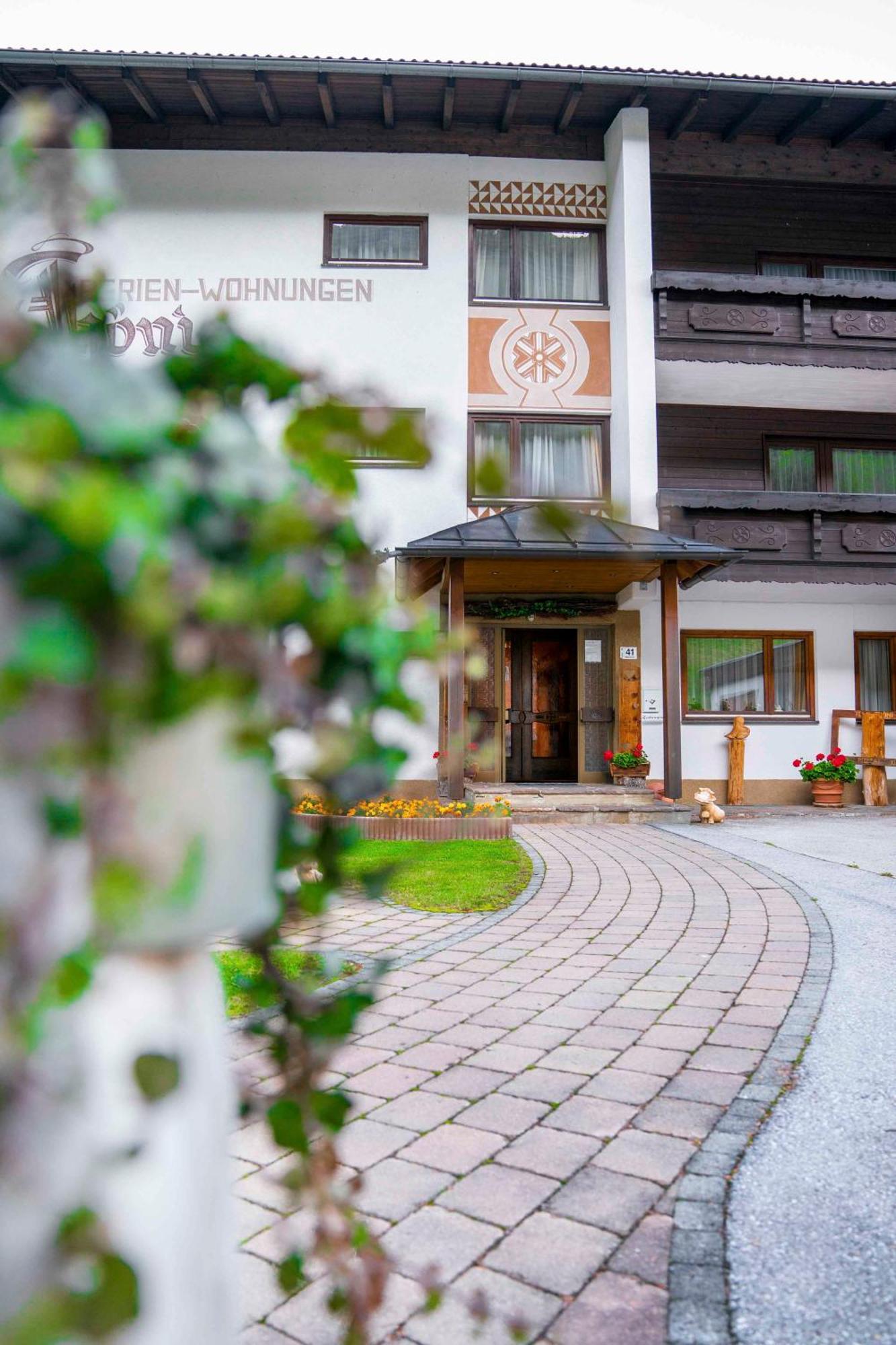 Ferienwohnungen Monja Und Dietmar Thoeni Arzl im Pitztal Esterno foto