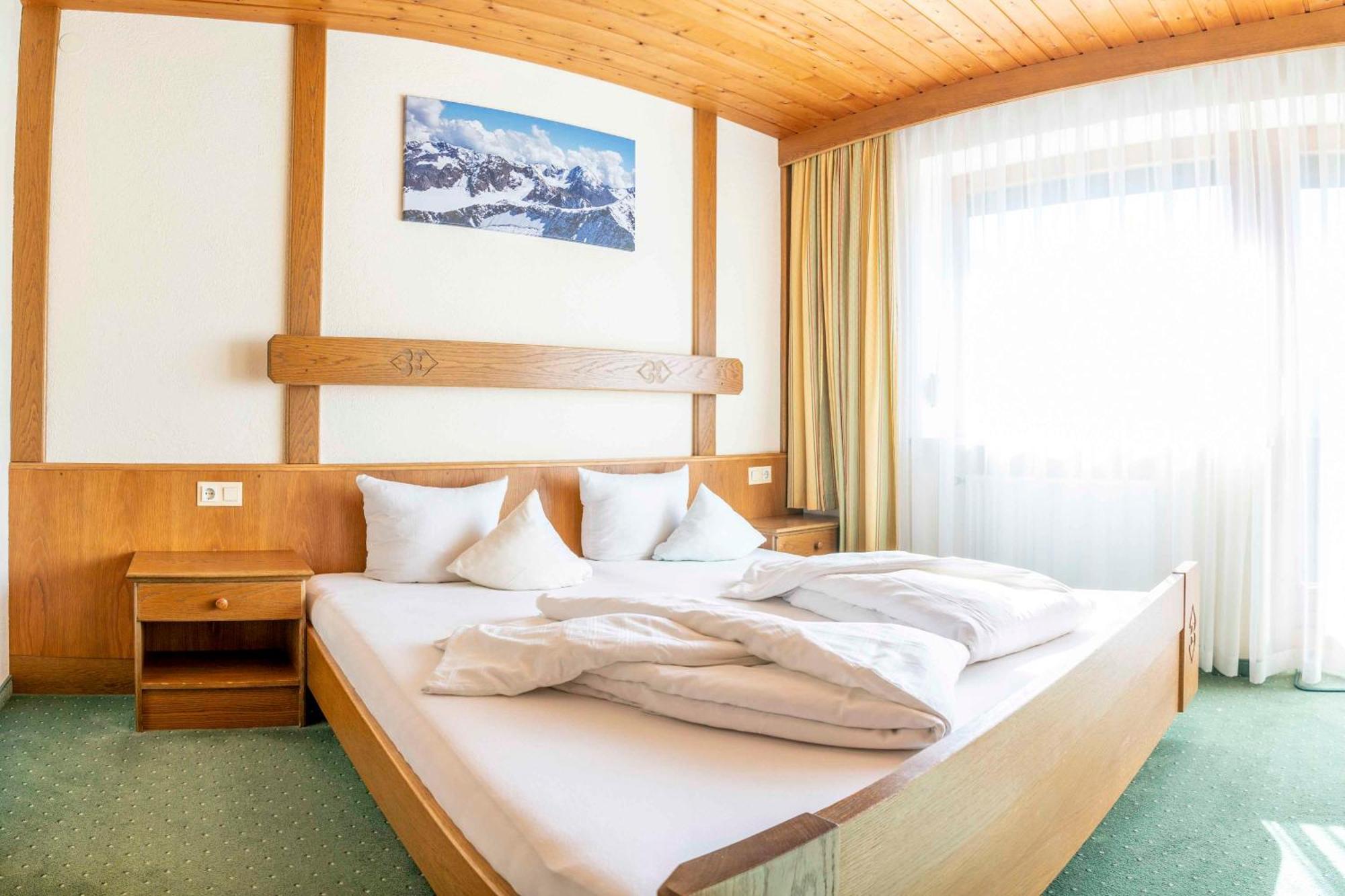 Ferienwohnungen Monja Und Dietmar Thoeni Arzl im Pitztal Esterno foto